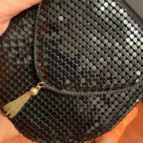 Slinky black chain mail effect “malock” evening bag…. - Picture 2 of 6